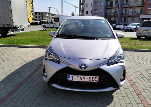 Toyota Yaris cena 47900 przebieg: 121000, rok produkcji 2018 z Warszawa małe 79